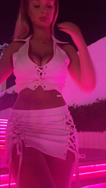 Leaked Bronitiamonica private photo viral onlyfans