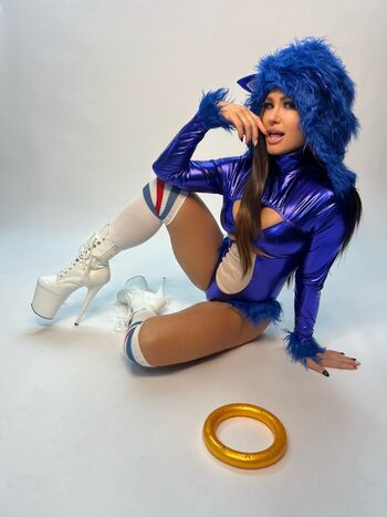 Brooke Adams