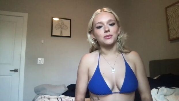 Leaked Brookehayes private photo viral onlyfans