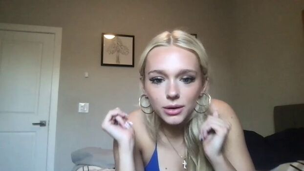 Leaked Brookehayes private photo viral onlyfans