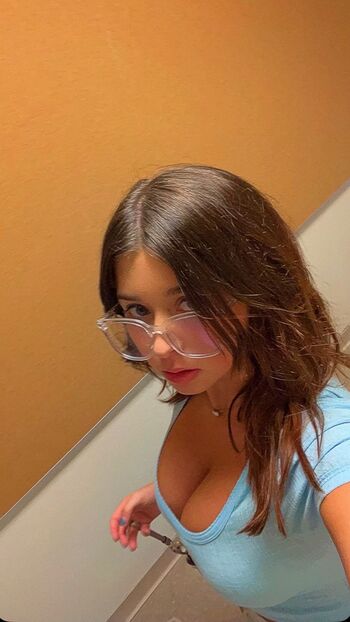 Leaked Brookierenaee private photo viral onlyfans