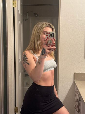 Leaked Brooklyn dunn private photo viral onlyfans