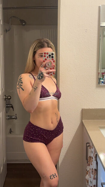 Leaked Brooklyn dunn private photo viral onlyfans