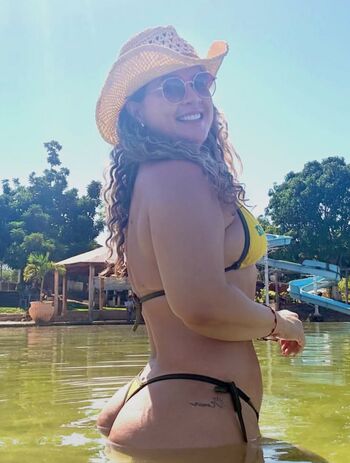 Bruna Rosa