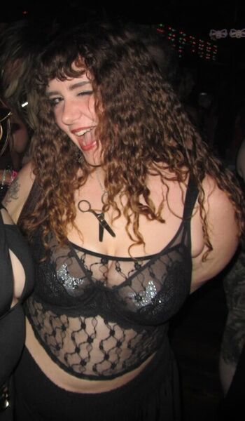 Leaked Demi sutra/ private photo viral onlyfans