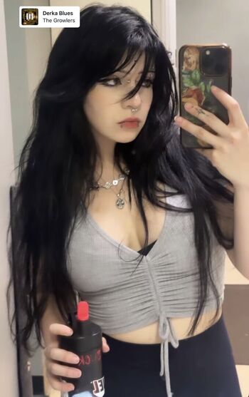BuffGothMom