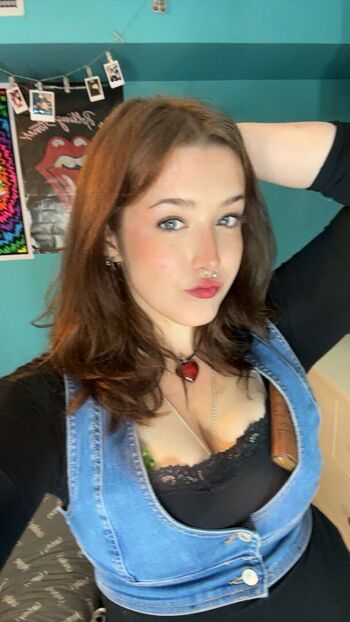Leaked Bunniegirle private photo viral onlyfans
