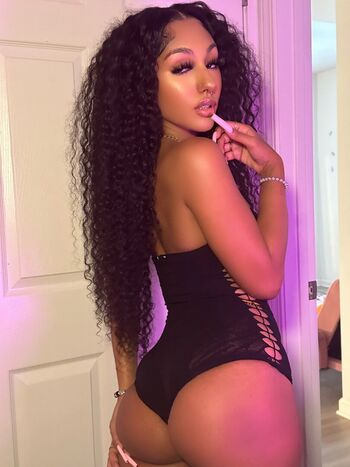 Leaked Burlz page private photo viral onlyfans