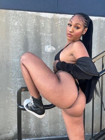 Leaked Burlz page private photo viral onlyfans