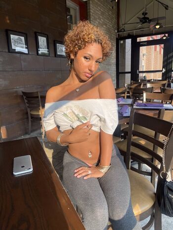 Leaked Burlz private photo viral onlyfans