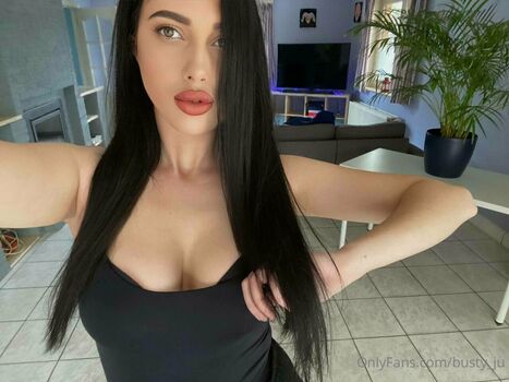 Leaked Busty ju private photo viral onlyfans