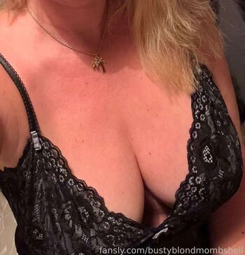 Leaked Bustyblondmombshell page private photo viral onlyfans