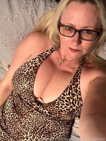 Leaked Bustyblondmombshell private photo viral onlyfans