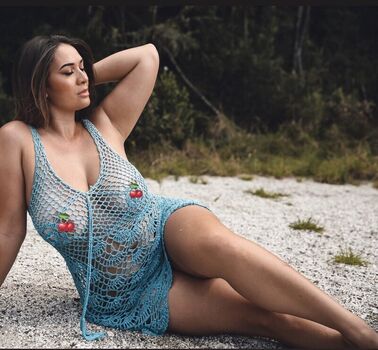 buxom_babenz