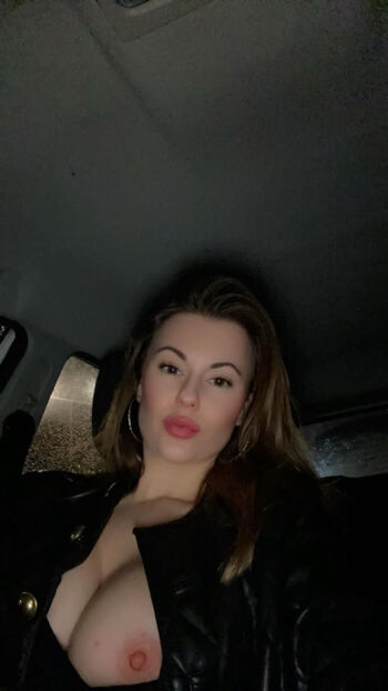 Leaked Caarlita private photo viral onlyfans