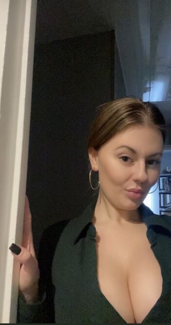 Caarlita75