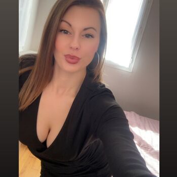 Caarlita75