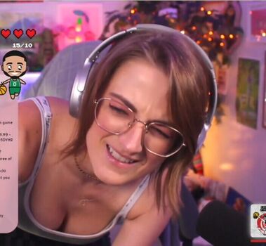 Leaked Caitlin marie reacts private photo viral onlyfans
