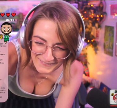 Leaked Caitlin marie reacts private photo viral onlyfans