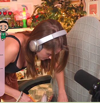 Leaked Caitlin marie reacts private photo viral onlyfans