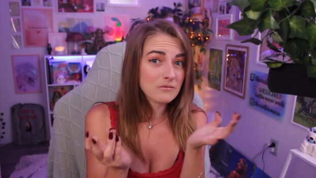 Leaked Caitlin marie reacts page private photo viral onlyfans