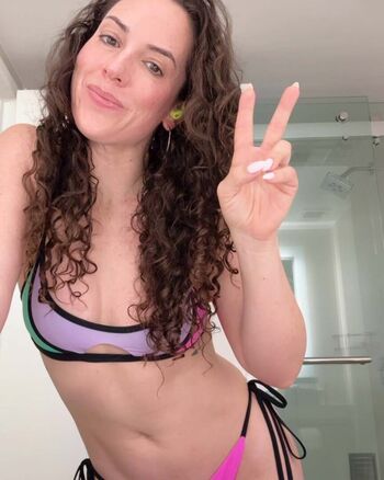 Caitlin Peluffo