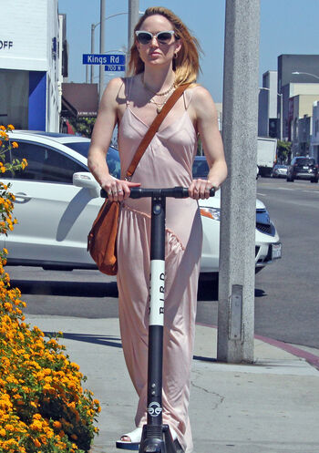 Caity Lotz