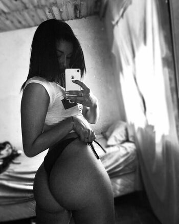 Leaked Camicaceresok private photo viral onlyfans