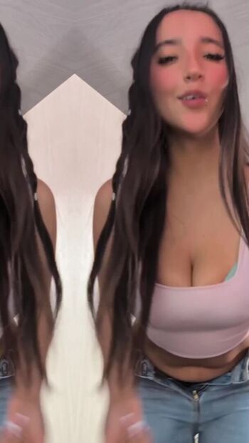 Leaked Camii pinzon page private photo viral onlyfans