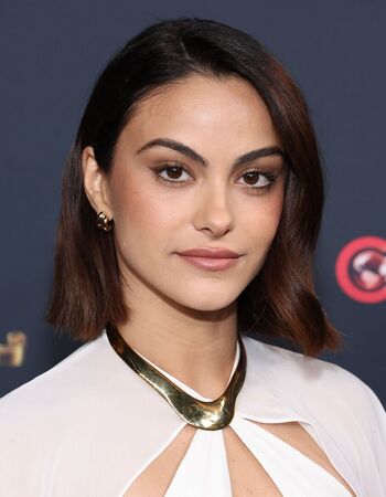 Camila Mendes