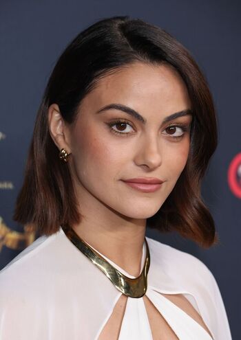 Camila Mendes