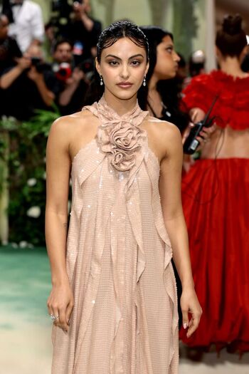 Camila Mendes