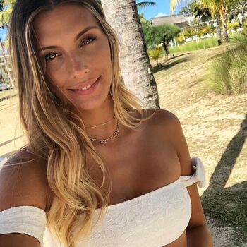 Leaked Camille cerf page private photo viral onlyfans