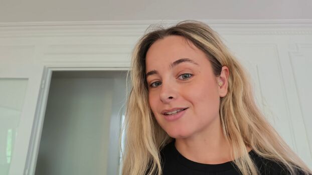 Leaked Camille lv private photo viral onlyfans