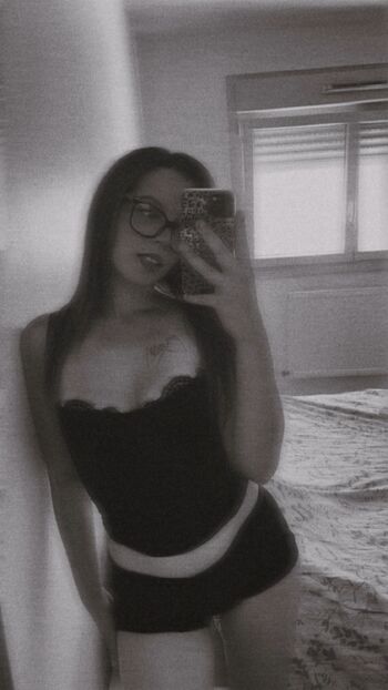 Camissa Cullen Ou Mia More