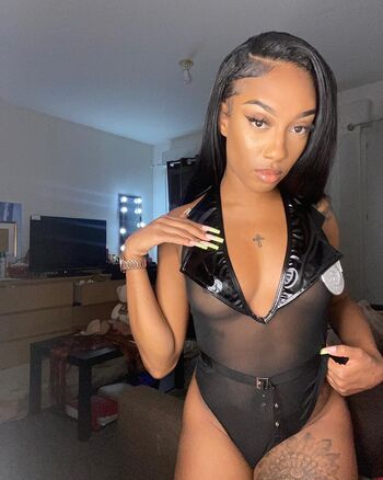 Leaked Canellemodele private photo viral onlyfans