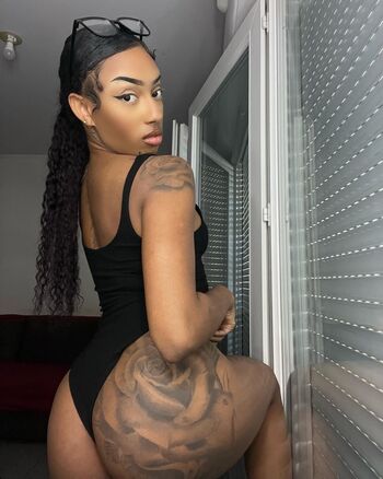 Leaked Canellemodele private photo viral onlyfans