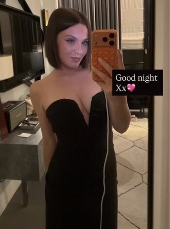 Leaked Carla lazzari private photo viral onlyfans