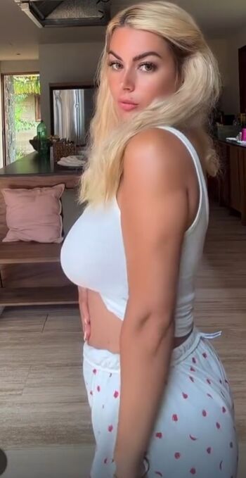 Leaked Carla moreau private photo viral onlyfans