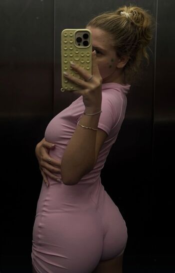 Leaked Carla voicu private photo viral onlyfans