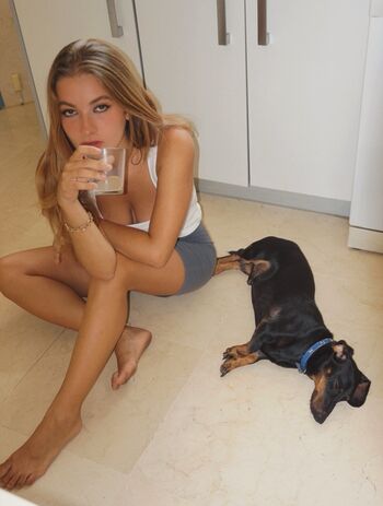 Carlota Bmendo