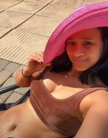 Leaked Carmela sherwood private photo viral onlyfans