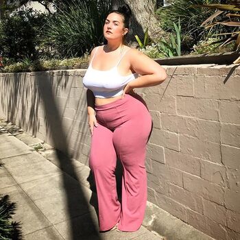 Leaked Carmenrene private photo viral onlyfans