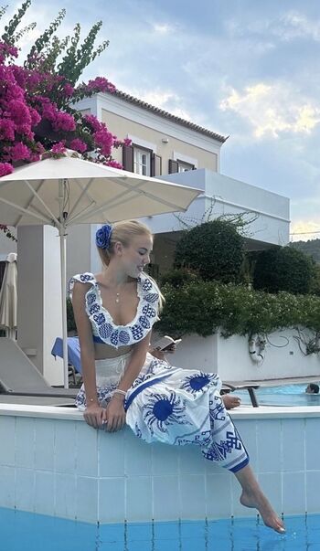 Leaked Carolina de bourbon private photo viral onlyfans
