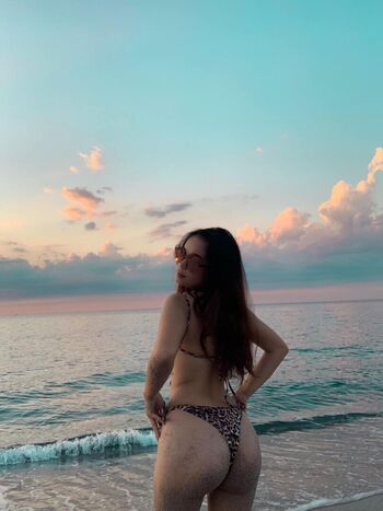 Leaked Caroline grasland page private photo viral onlyfans