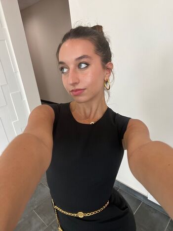 Leaked Carolinefbyron page private photo viral onlyfans