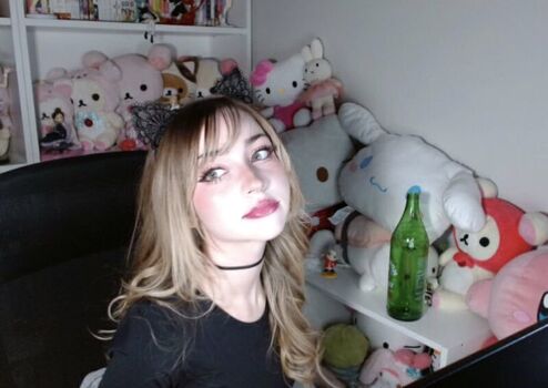 Leaked Carolinev v private photo viral onlyfans