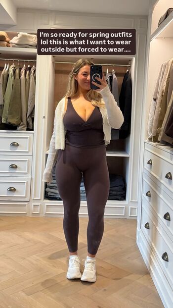 Carys whittaker / busybeecarys