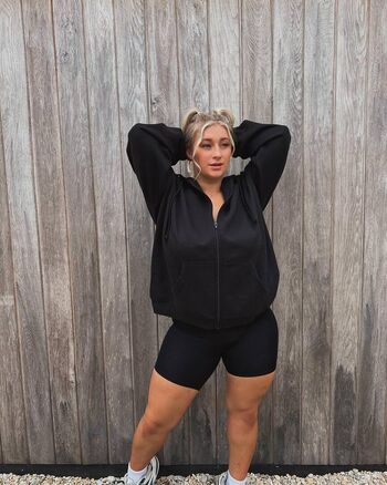 Leaked Carys whittaker page private photo viral onlyfans