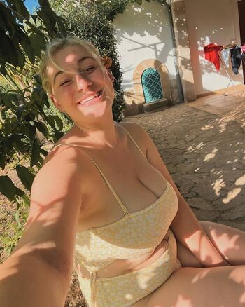 Leaked Carys whittaker private photo viral onlyfans